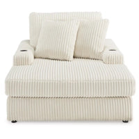 Lindyn Chaise (2110415)