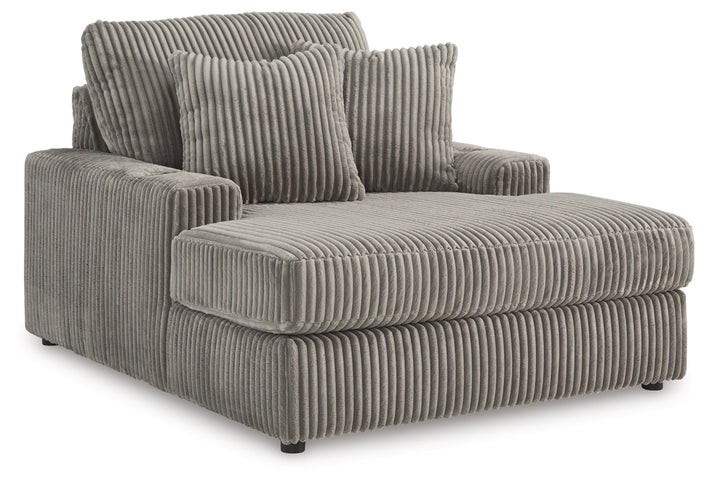 Lindyn Chaise (2110415)