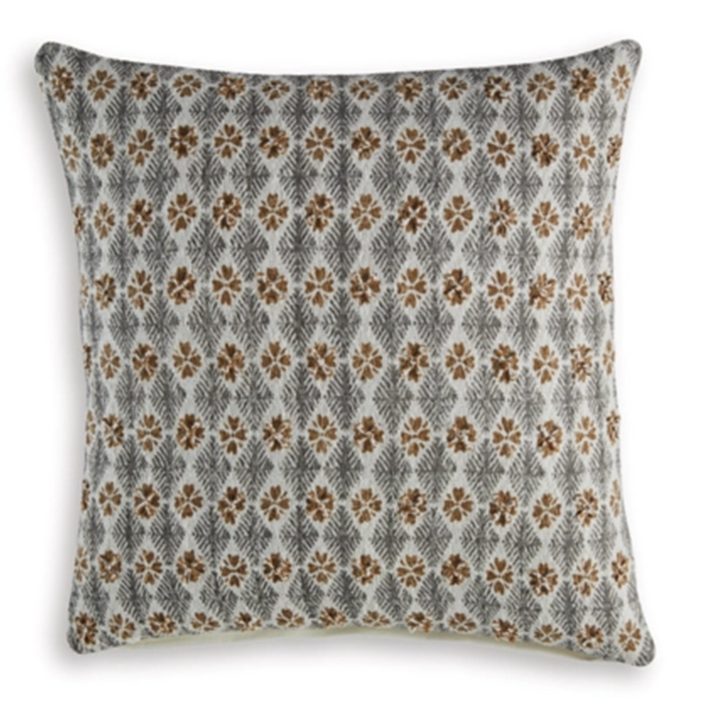 Dainwick Pillow (4/CS) (A1001102)