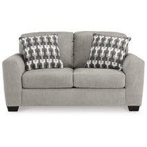 Avenal Park Loveseat (5080535)