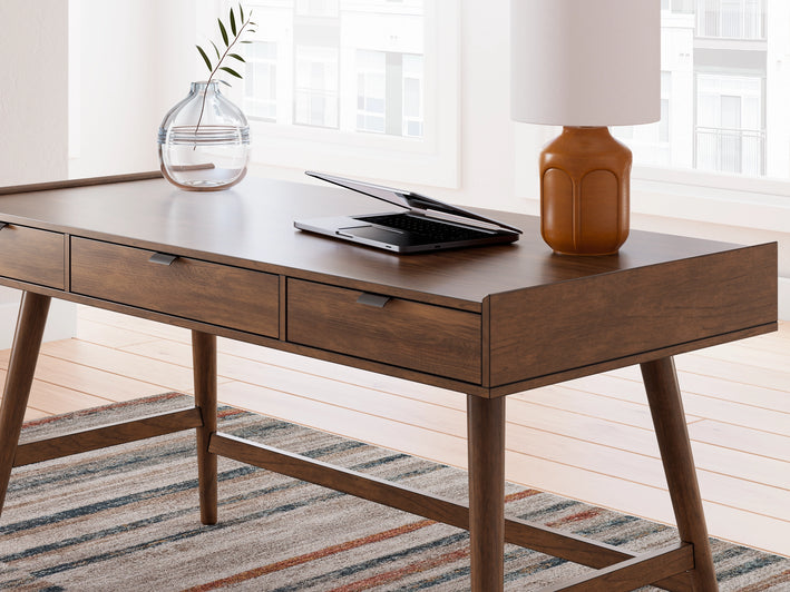 Lyncott Home Office Desk (H615-44)
