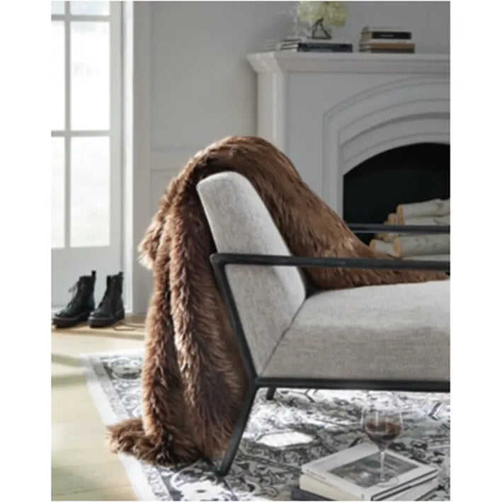Bellethrone Throw (3/CS)