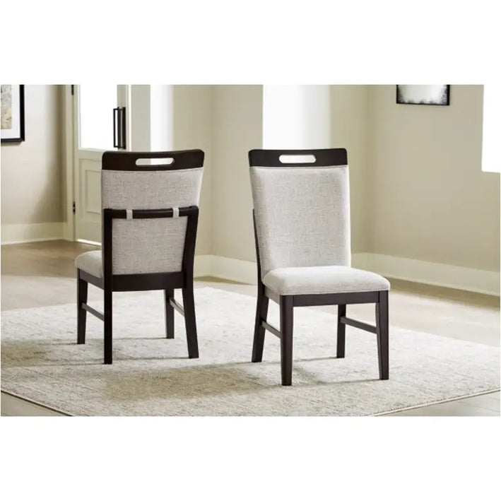 Neymorton Dining UPH Side Chair (2/CN)(D618-01)