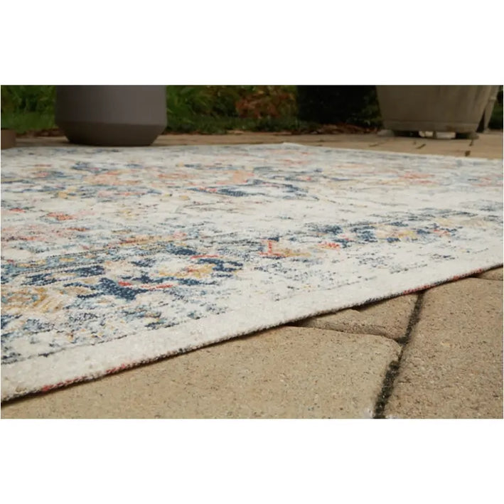 Jarrpage Large Rug (R900091)